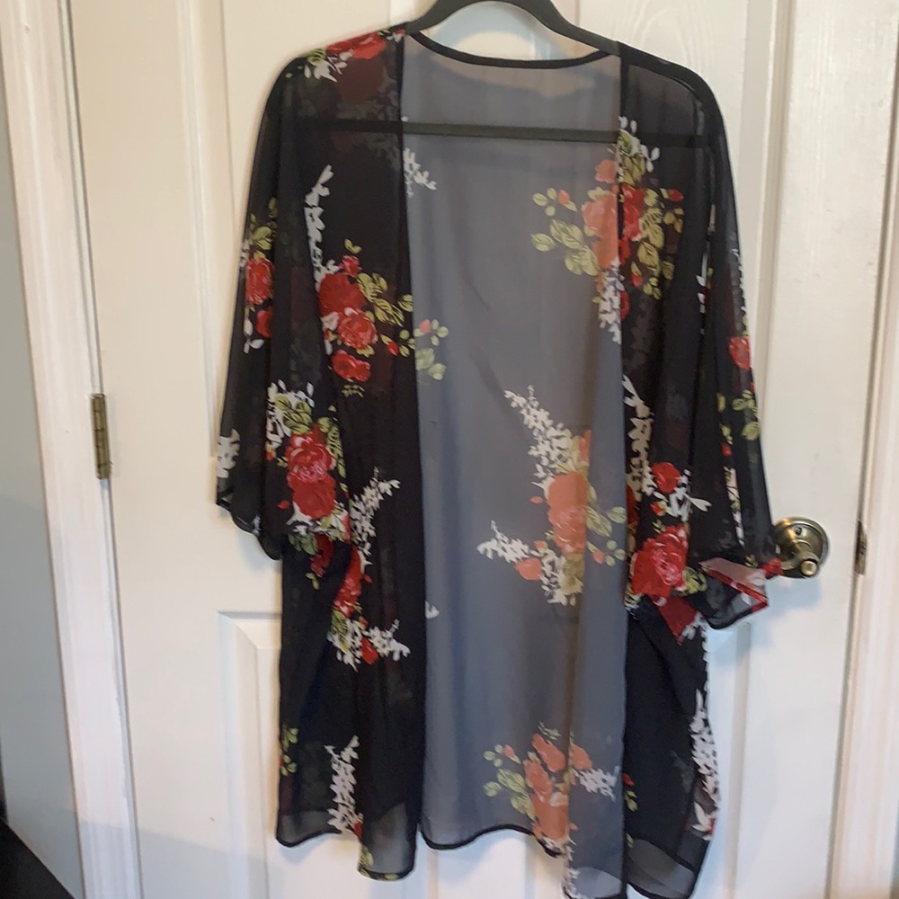 Floral Wrap / NWOT